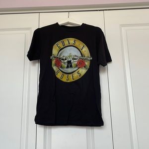 Guns and Roses Black Tee